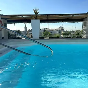 Hotel Becquer